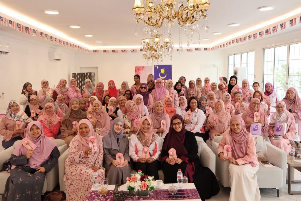 Q-SOINS Supports Breast Cancer Awareness in the Community